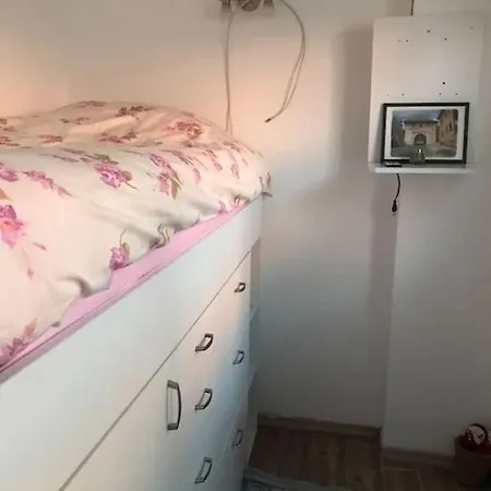 Aj Konukevi * Ayvalı