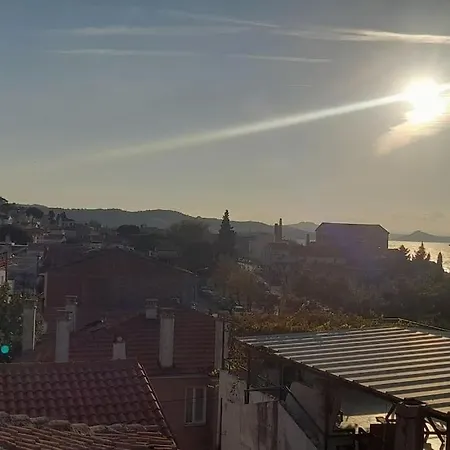Aj Konukevi בית נופש
